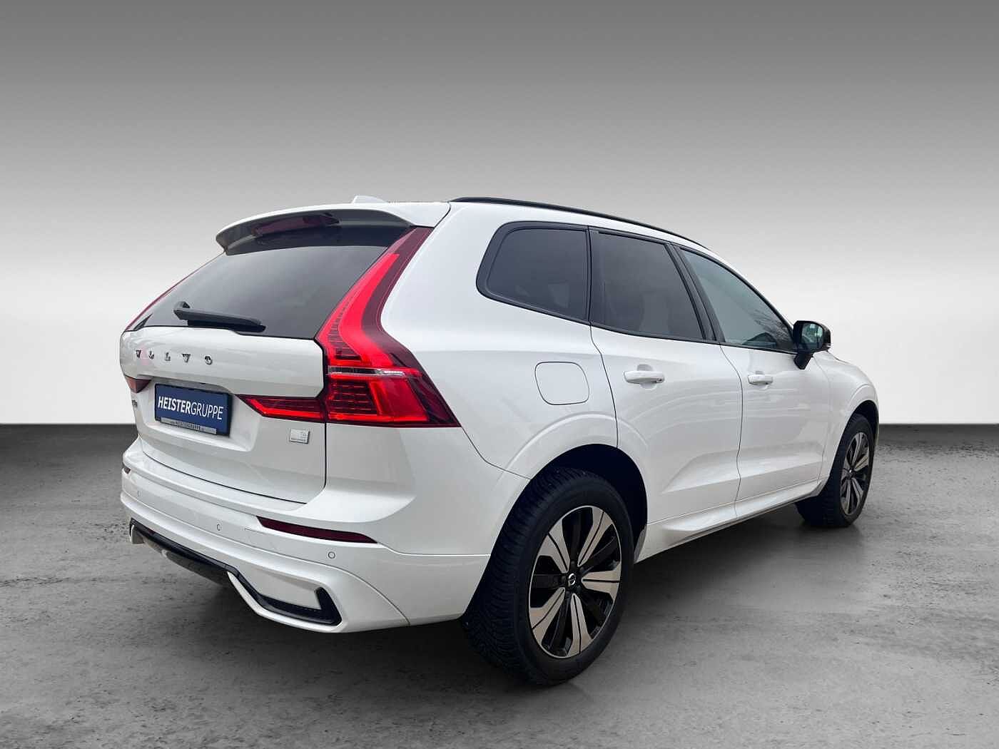 Volvo  T6 AWD Plus Dark +19''+Licht-Paket+Winter