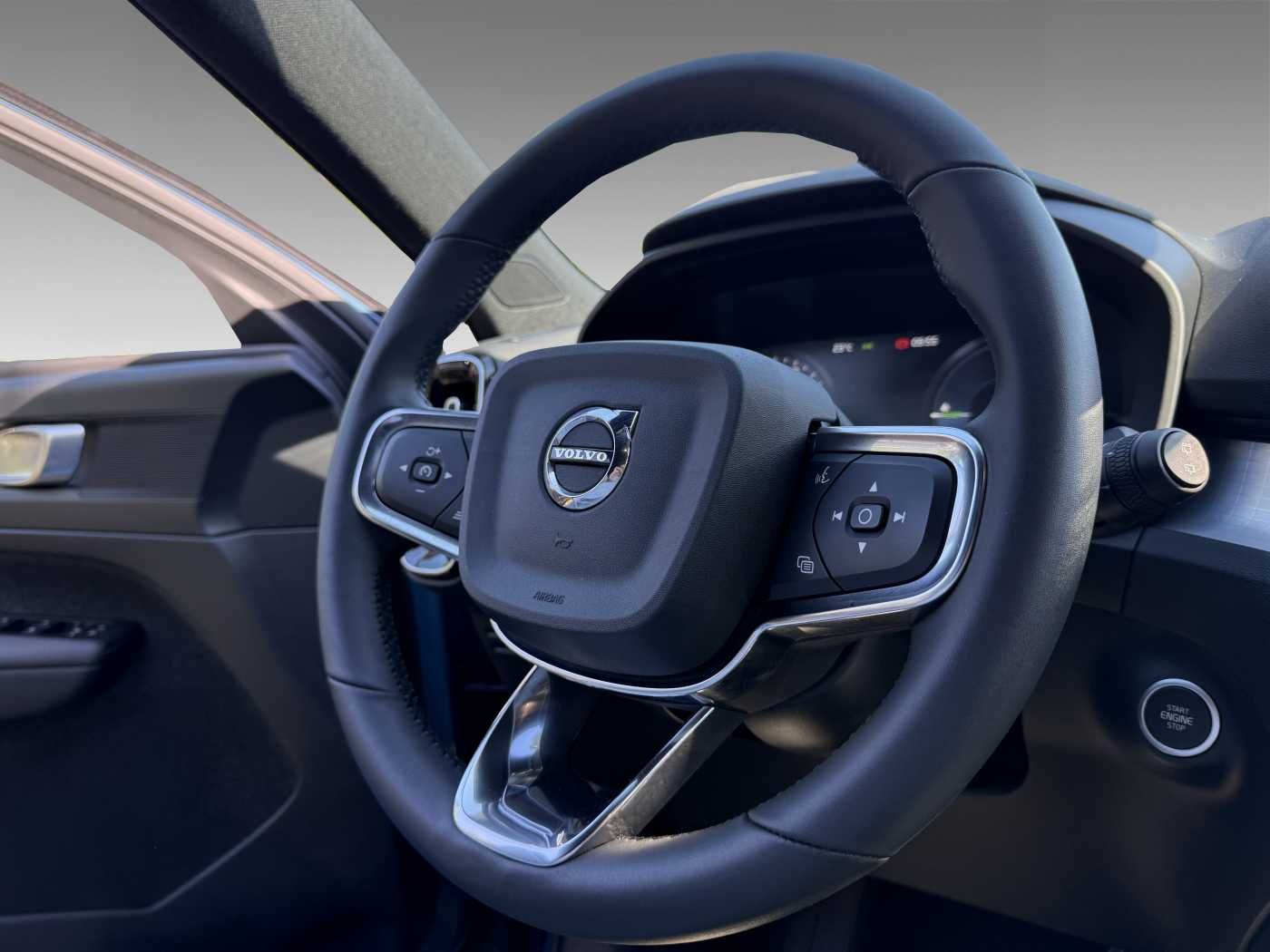 Volvo  T4 Core+Winter+PDC+Kamera