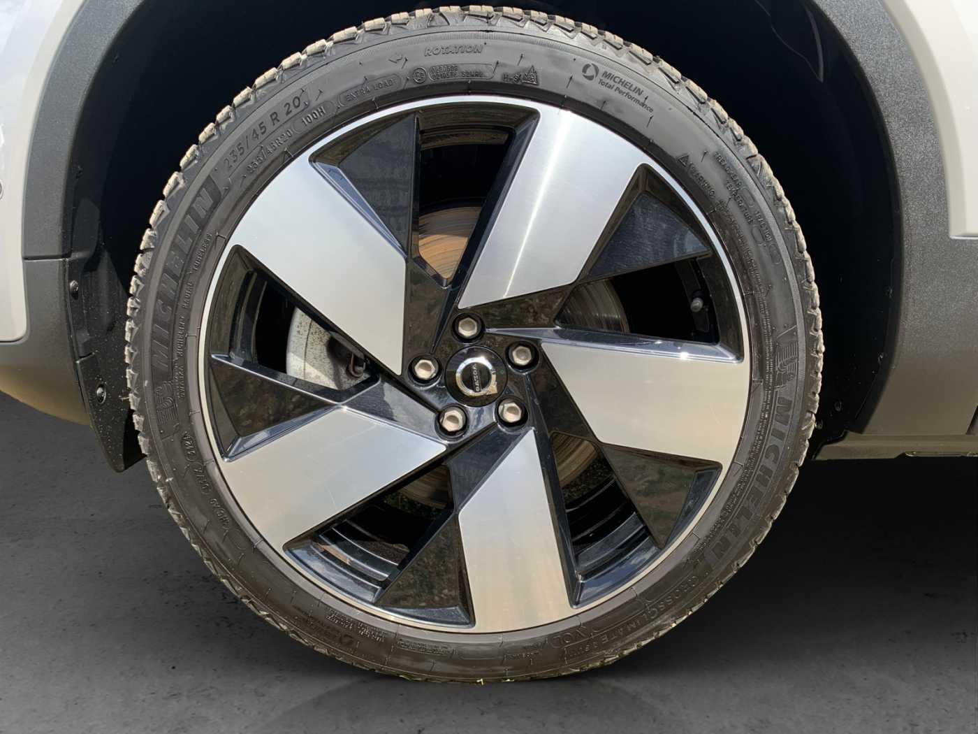 Volvo  Recharge Twin Motor Ultimate