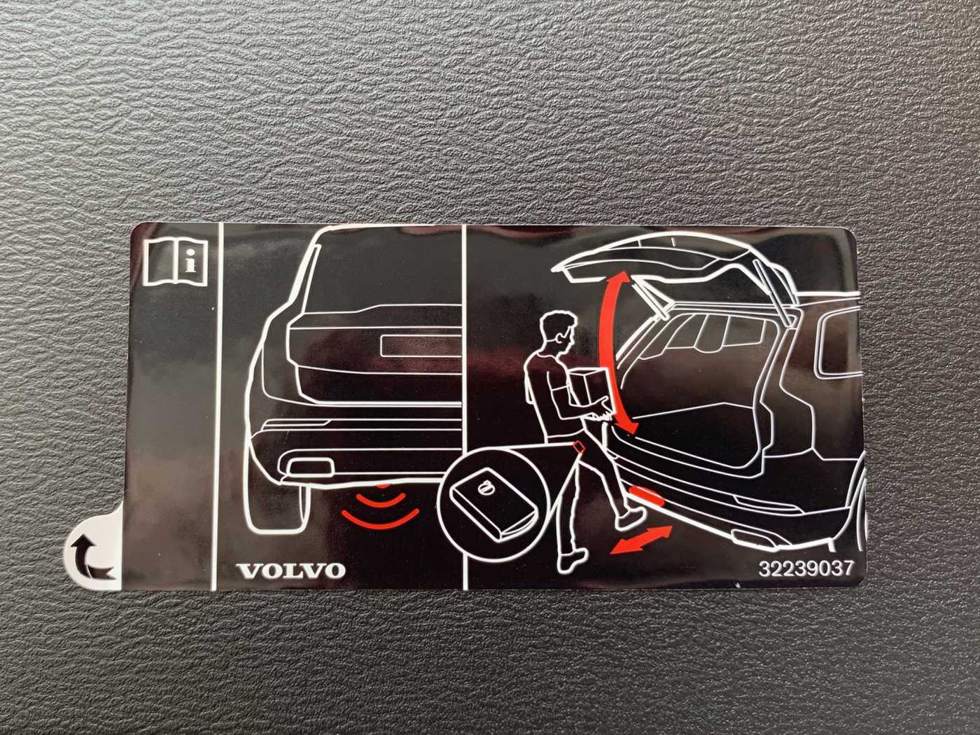 Volvo  B4 Momentum Pro AWD +WinterPaket