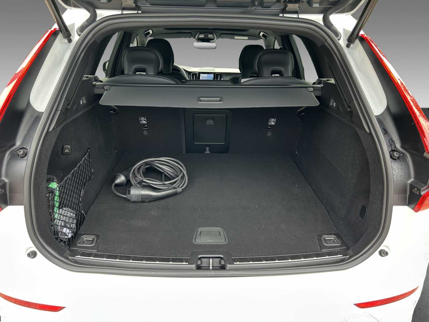 Volvo  T6 Plus Dark AWD+H/K+LED+StandHZG