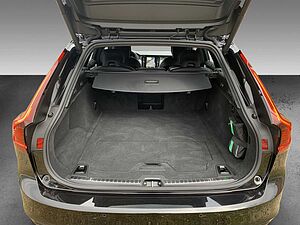 Volvo  T6 Plus Dark AWD+Head-up-Display+360°+