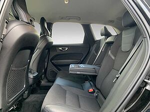 Volvo  B4 D AWD+Momentum Pro+Winter+BLIS