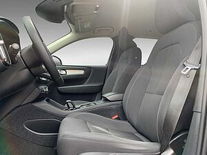 Volvo  B4 Momentum Pro AWD +WinterPaket