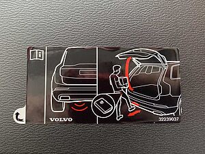 Volvo  B4 Momentum Pro AWD +WinterPaket