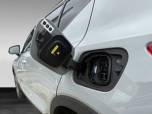 Volvo  Pure Electric Single Motor Plus+Pilot Assist+BLIS+Keyless