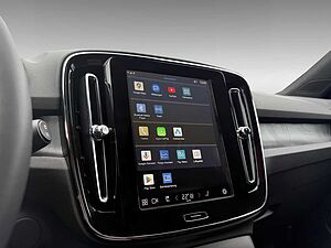 Volvo  Pure Electric Single Motor Plus+Pilot Assist+BLIS+Keyless