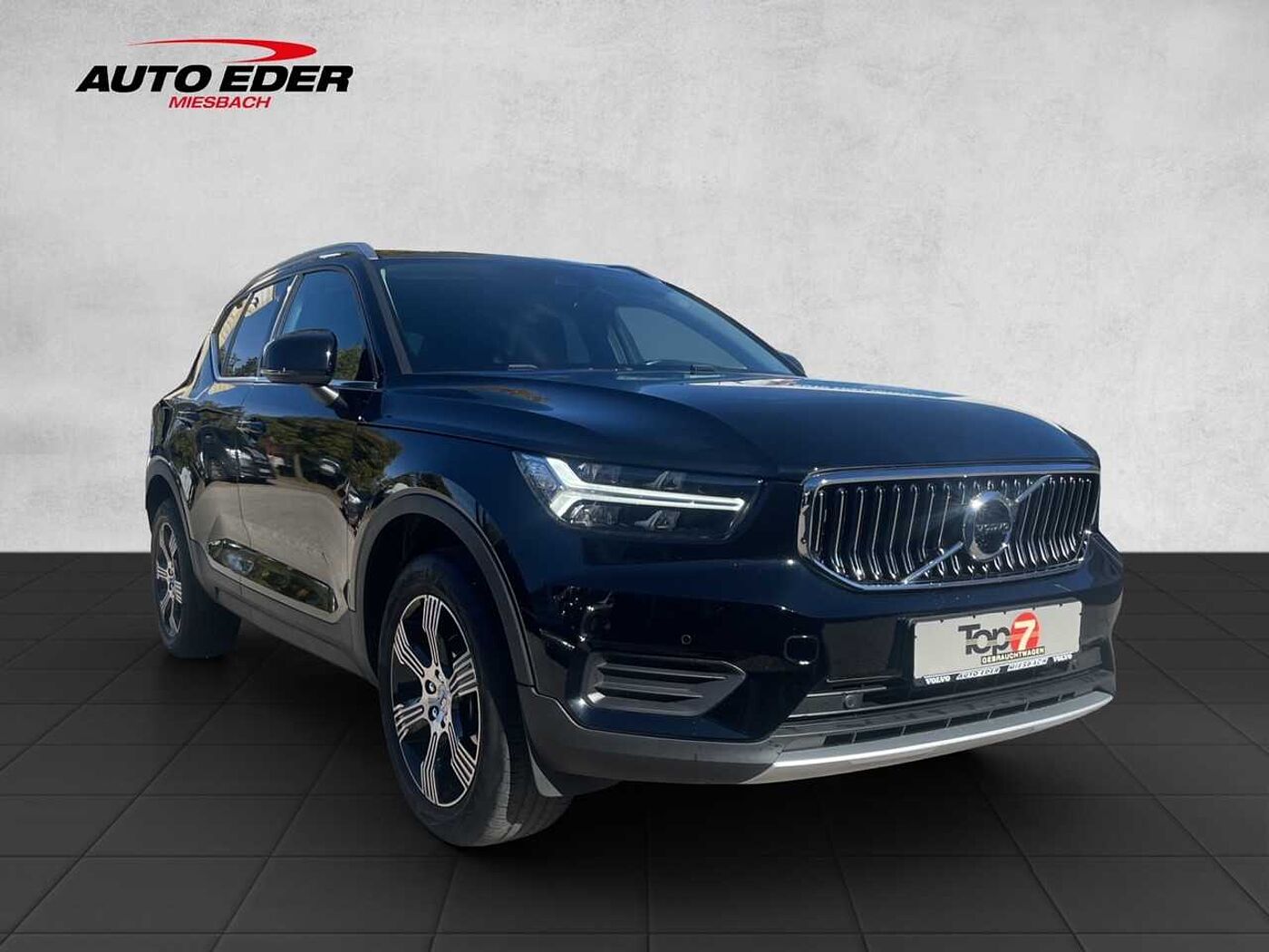 Volvo  XC 40 Inscription 2WD Bluetooth Navi LED Vollleder Klima Einparkhilfe el. Fenste