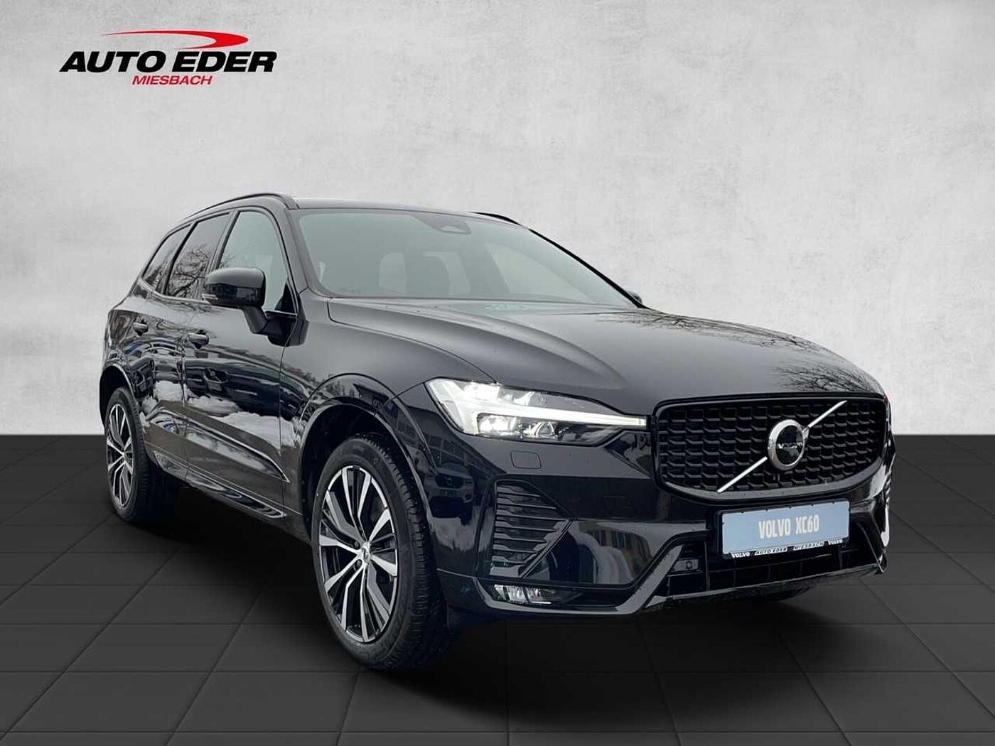 Volvo  XC 60 Plus Dark AWD Bluetooth LED Klima Einparkhilfe el. Fenster