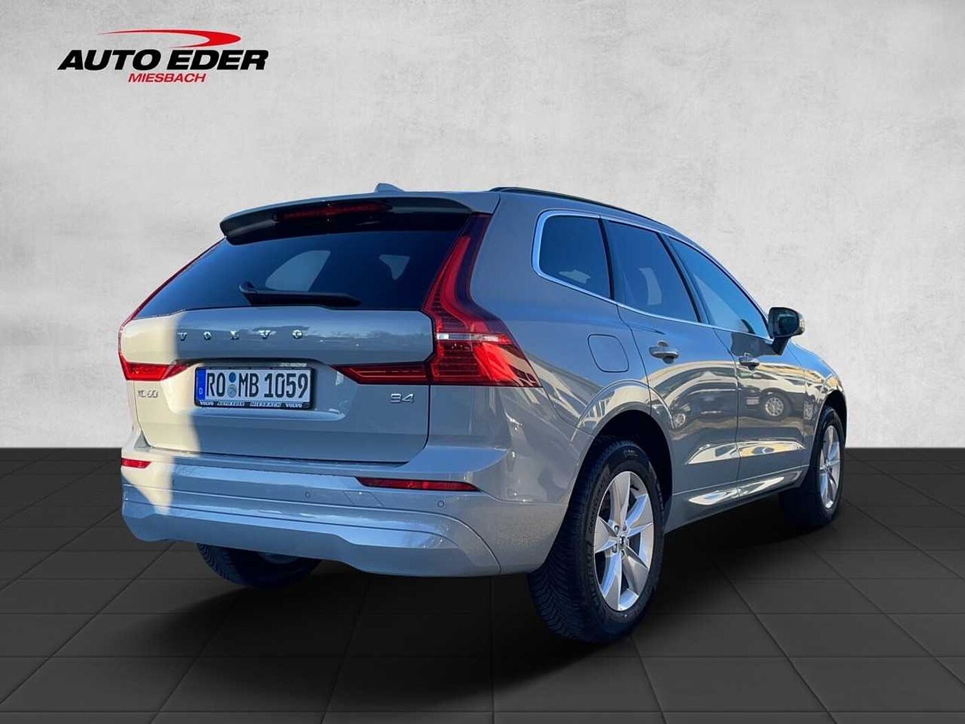 Volvo  XC 60 Core 2WD Bluetooth Navi LED Klima Einparkhilfe el. Fenster