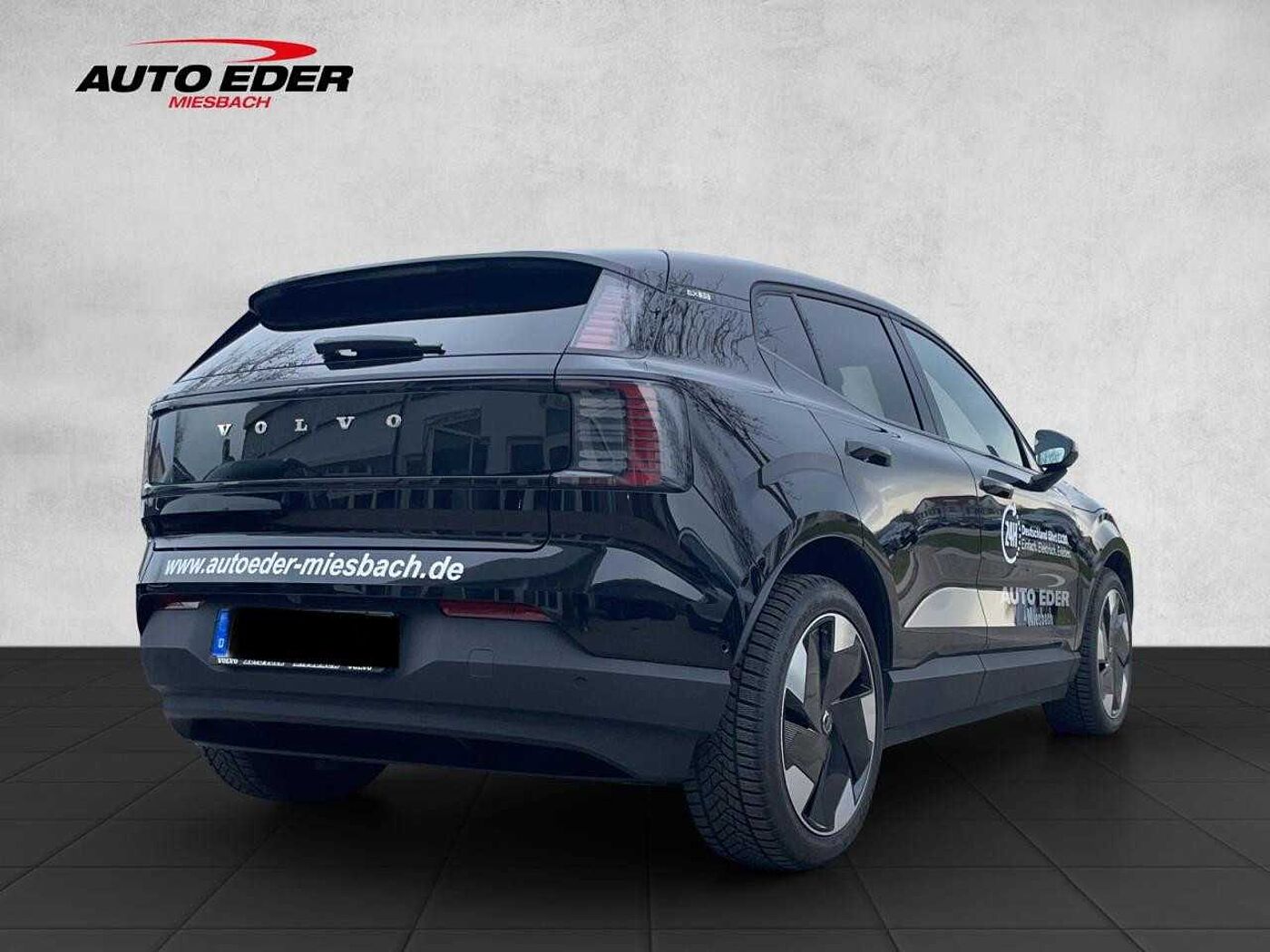 Volvo  EX30 Recharge Twin AWD