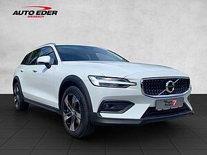 Volvo  V60 CC Pro AWD Bluetooth Navi LED Vollleder Klima Einparkhilfe el. Fenster