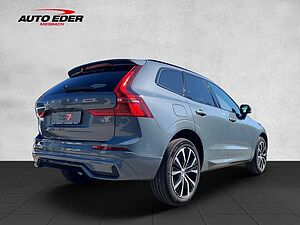 Volvo  XC 60 Plus Dark AWD Bluetooth Navi LED Klima Einparkhilfe el. Fenster