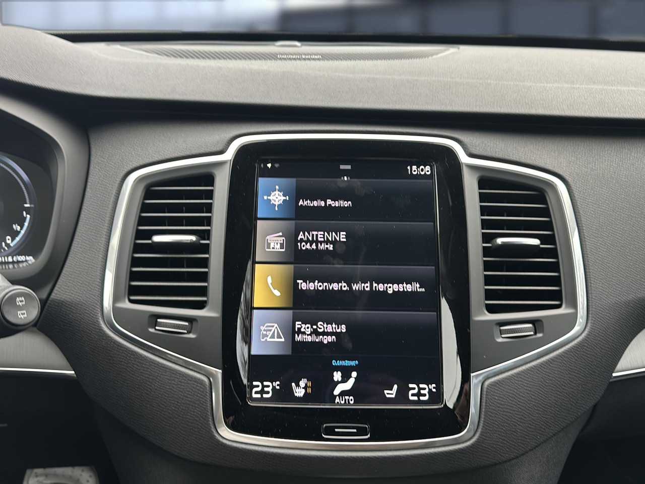 Volvo  XC90 Bluetooth Navi LED Vollleder Klima Einparkhilfe el. Fenster