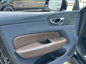 Volvo  XC60 Head Up Display Navi Vollleder Standhzg Einparkhilfe el. Fenster