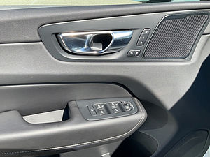 Volvo  XC 60 Inscription Plug-In Hybrid AWD Bluetooth Navi LED Vollleder Klima Standhzg