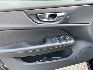 Volvo  V60 R Design Expression Recharge Plug-In Hybrid AW Bluetooth Navi LED Klima Einp