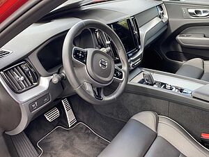 Volvo  XC 60 R Design AWD Bluetooth Navi LED Klima Einparkhilfe el. Fenster