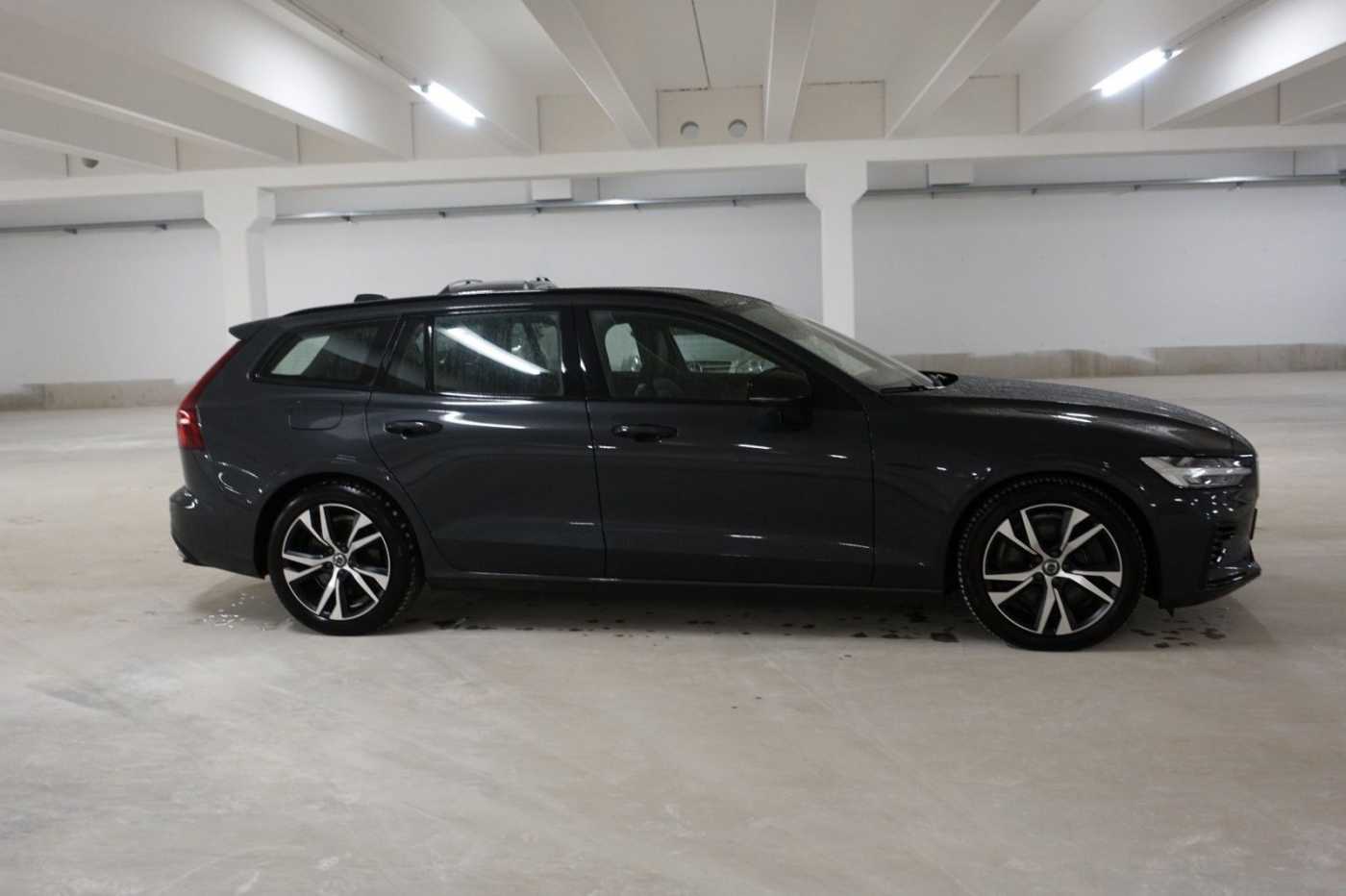 Volvo  V60 T6 TWIN ENGINE AWD Automatikgetriebe (186+65kW/253+87PS) R-Design