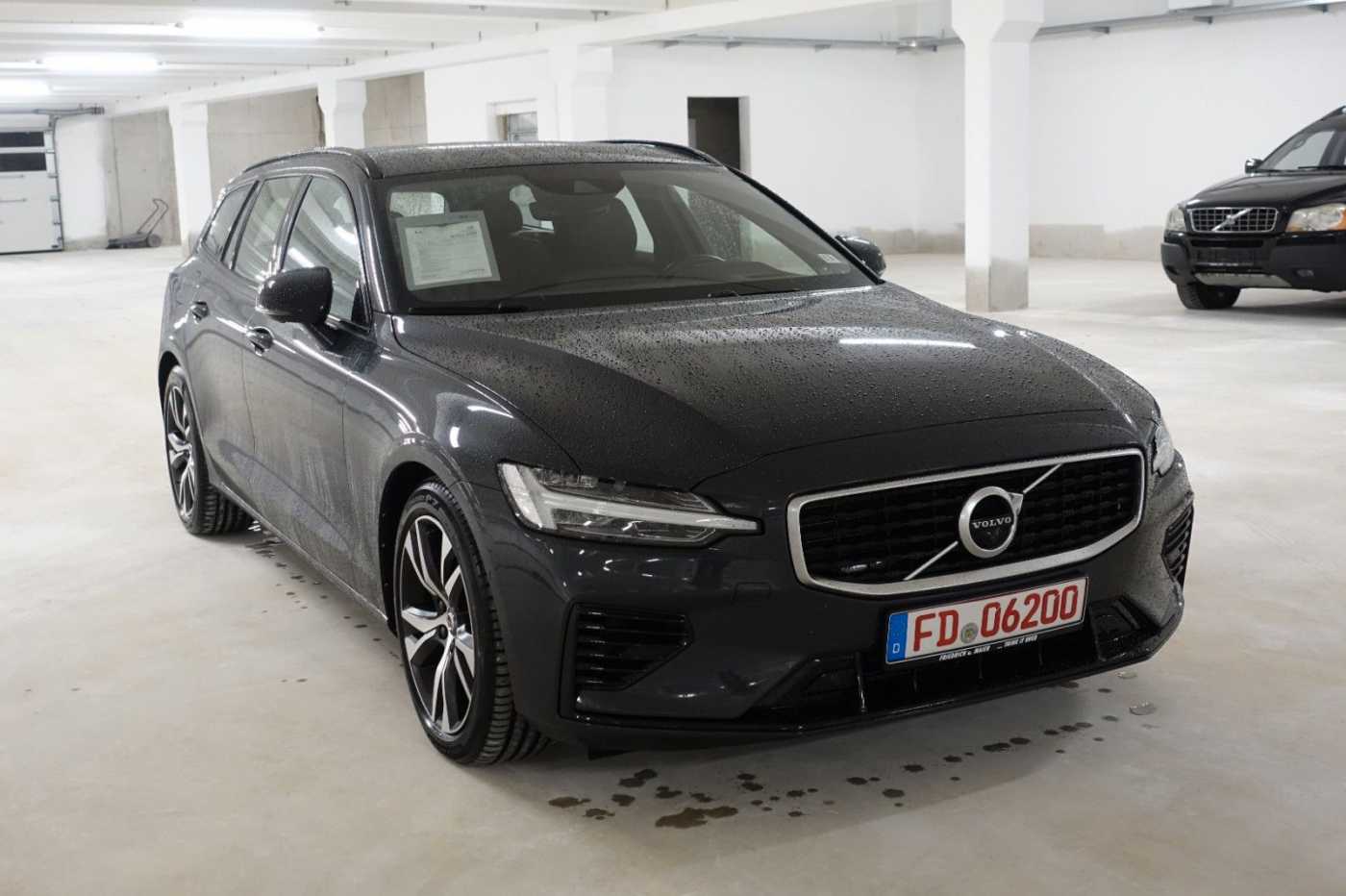 Volvo  T6 PHEV AWD R-Design HUD*PGSD*ACC*360*STHZG