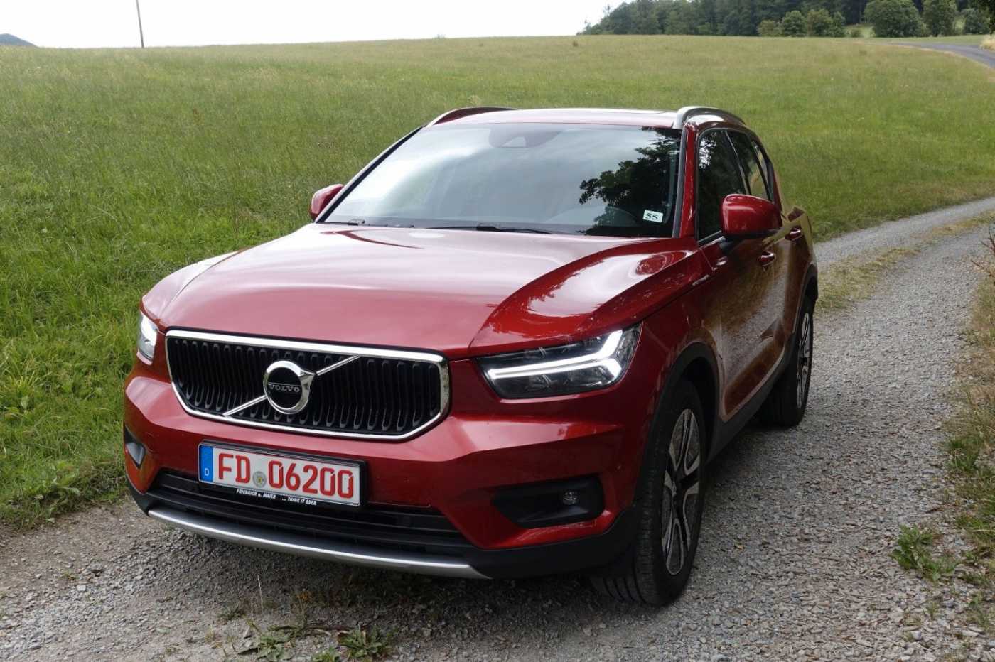 Volvo  D4 AWD Momentum Pro PGSD*STHZG*Polestar*RFK