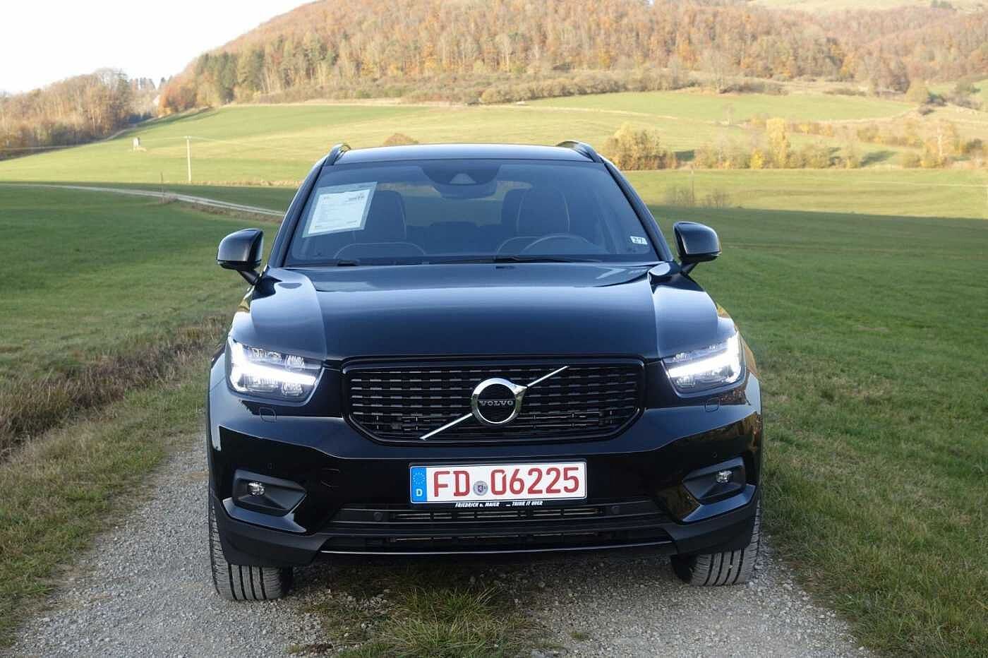 Volvo  T5  R -Design Recharge Plug-In Hybrid 2WD