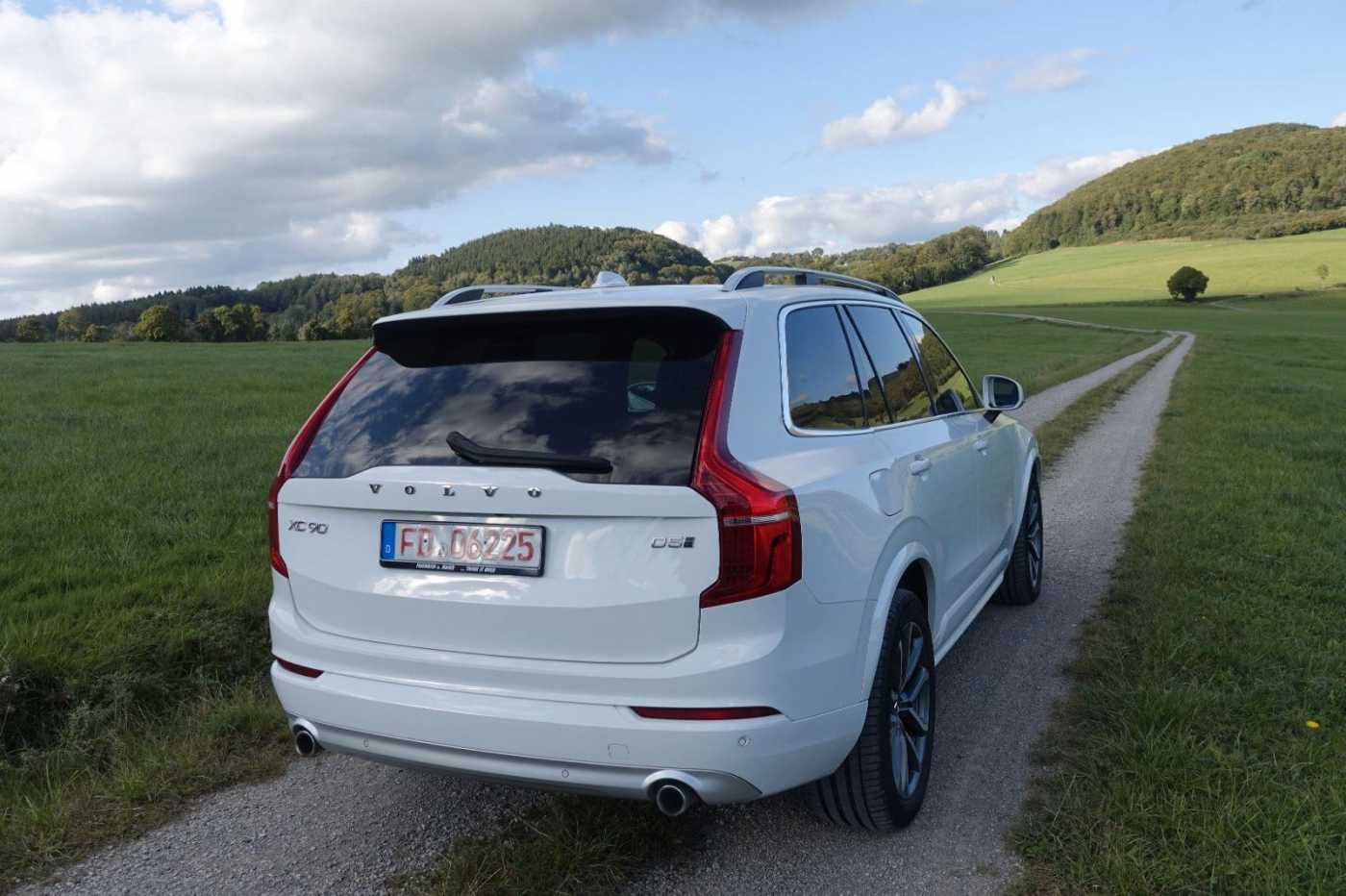 Volvo  D5 AWD Momentum AHK*RFK*STHZ*BLIS*PDC