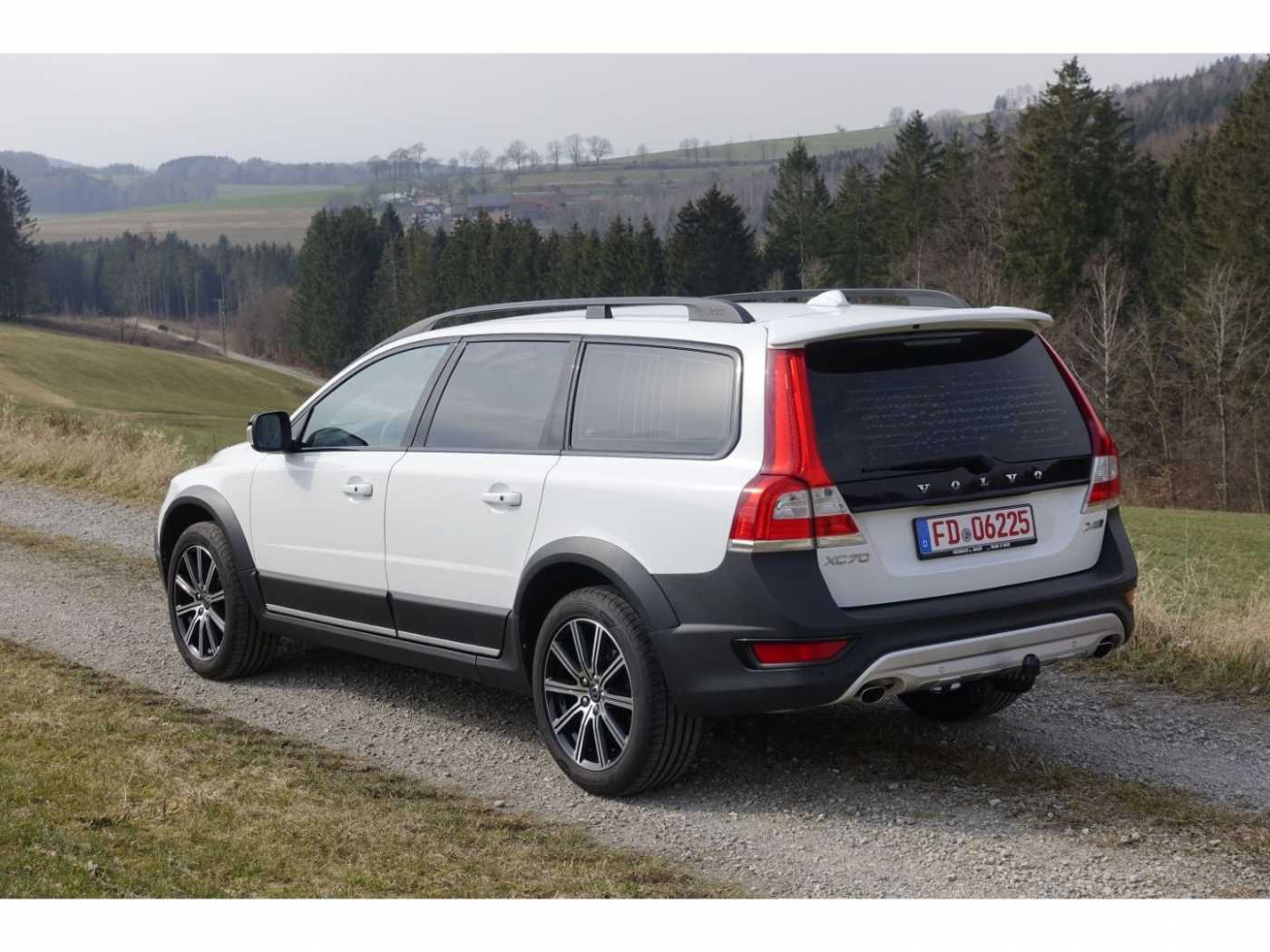 Volvo  Linje Svart AWD D4 DPF    AHK /Schiebe-/ He