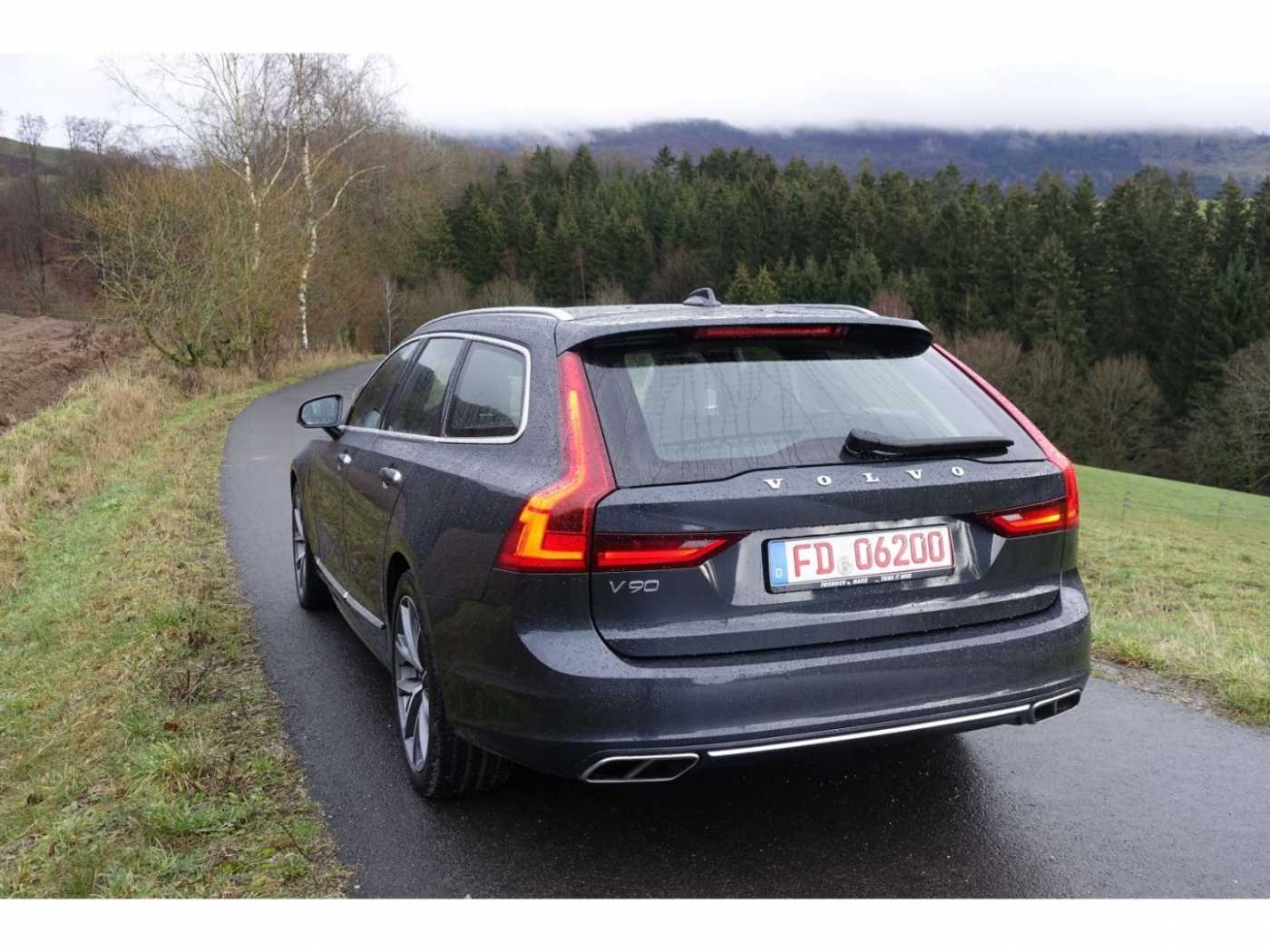 Volvo  Inscription T8 AWD AHK*PGSD*HUD*360°4-C*B&W*
