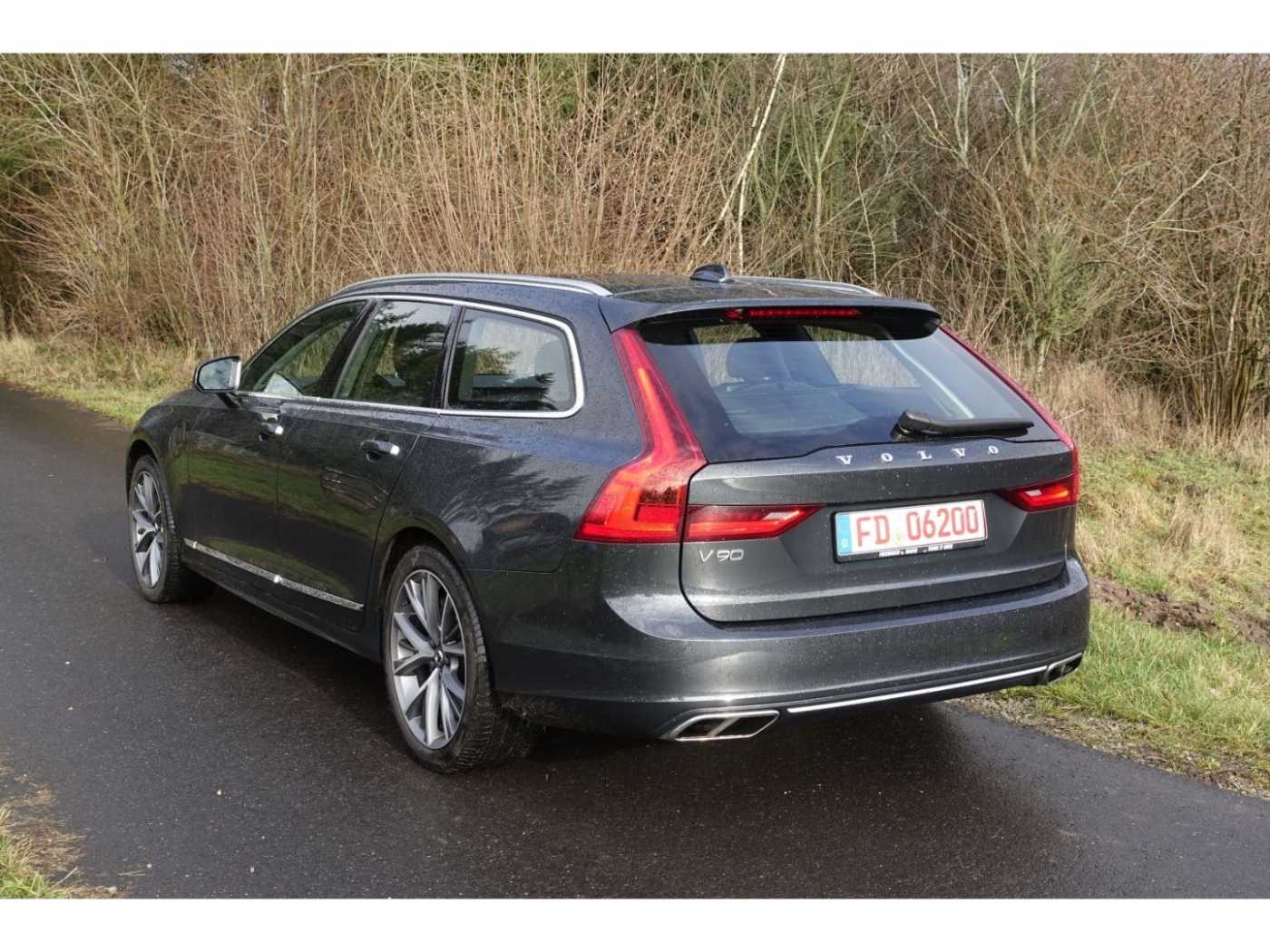 Volvo  Inscription T8 AWD AHK*PGSD*HUD*360°4-C*B&W*