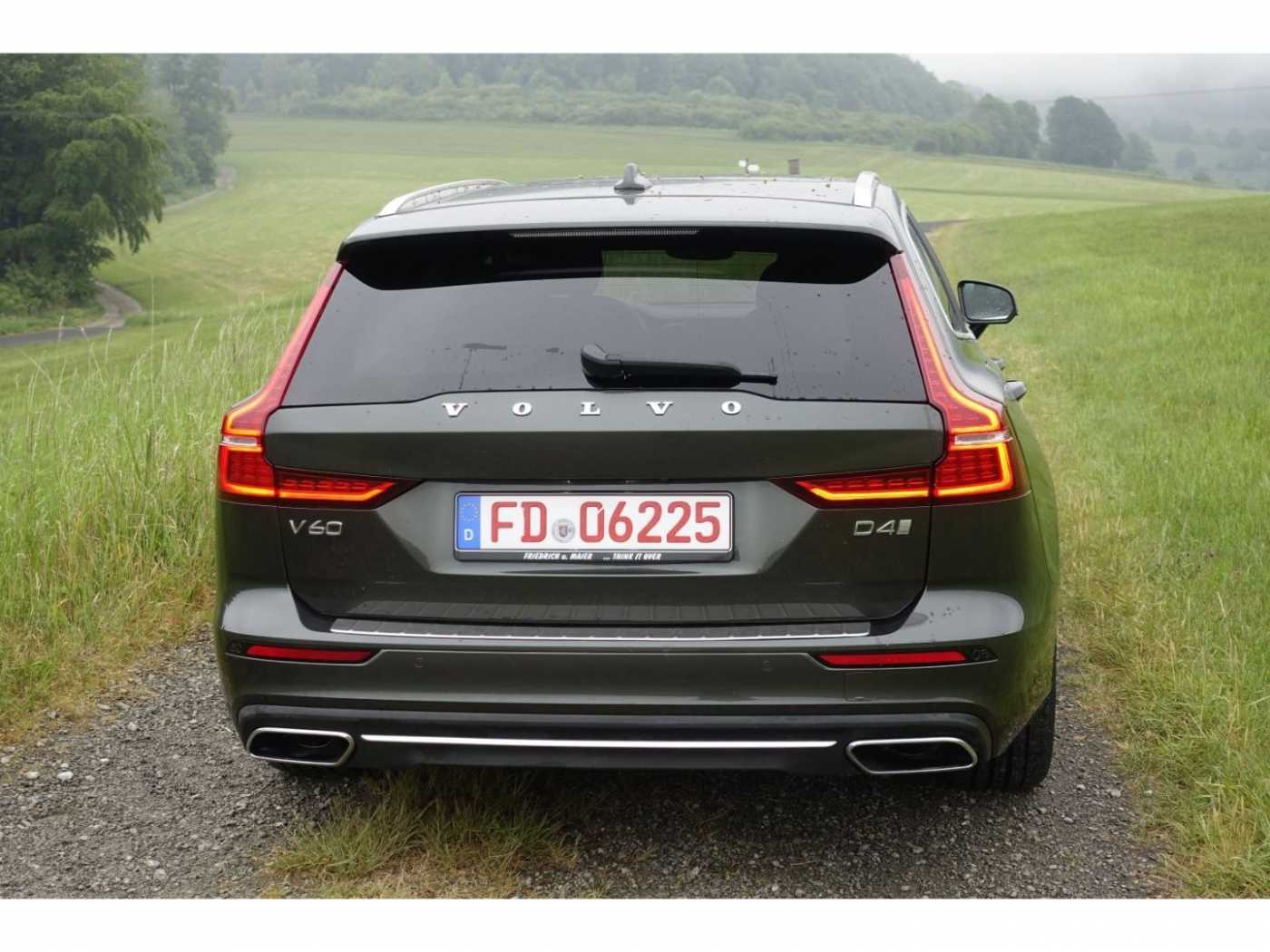 Volvo  Inscription D4 /Head-up Disp/Pano/360°/LED T