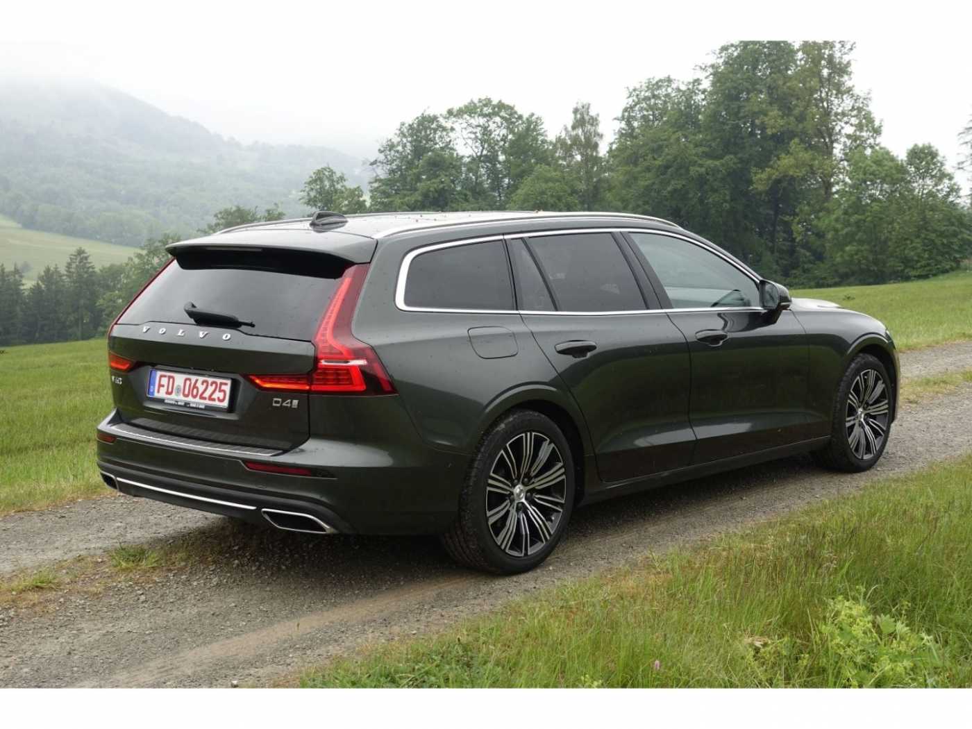 Volvo  Inscription D4 /Head-up Disp/Pano/360°/LED T