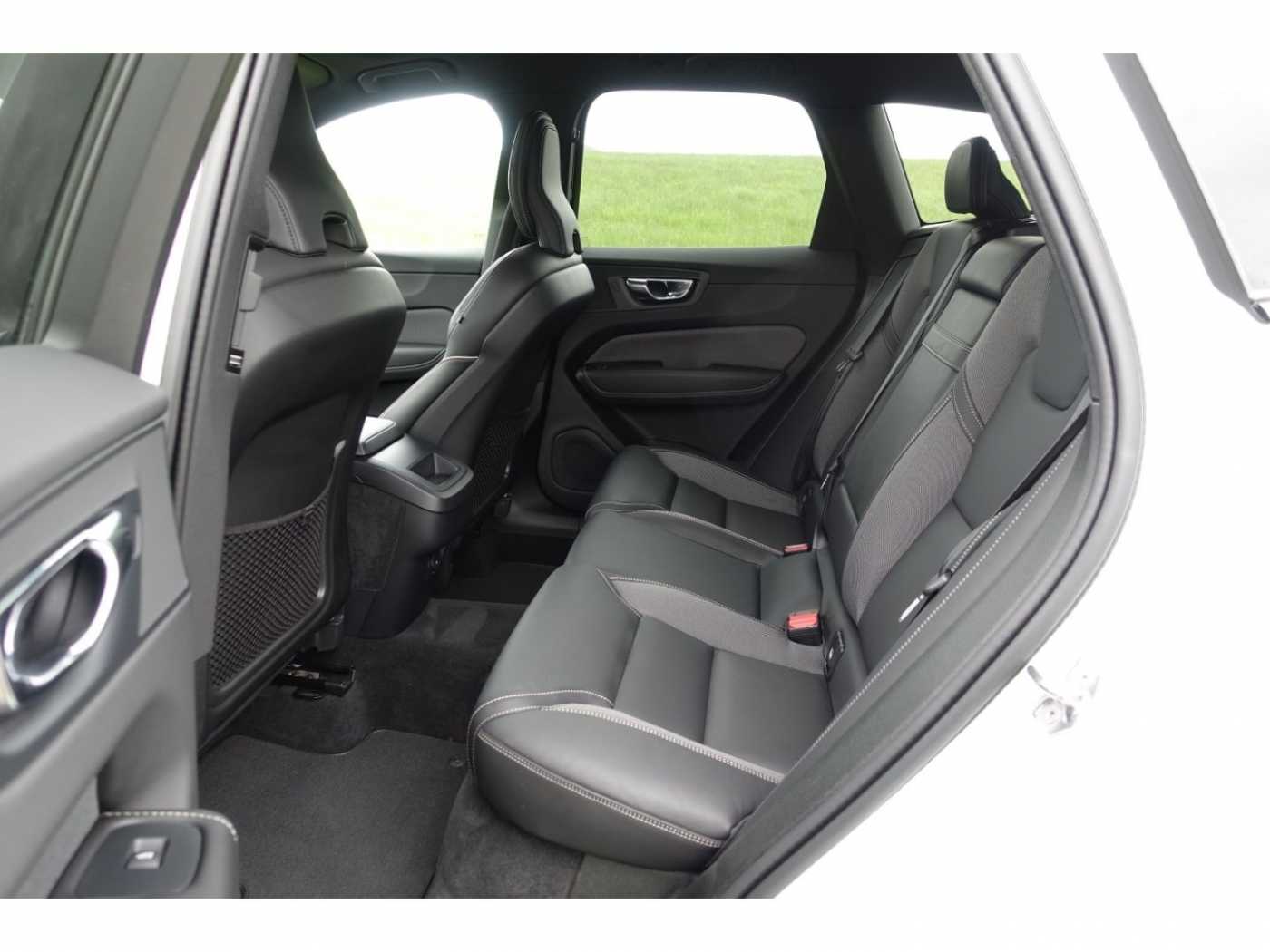 Volvo  R Design AWD B4 Diesel EU6d / Fahrerassiste