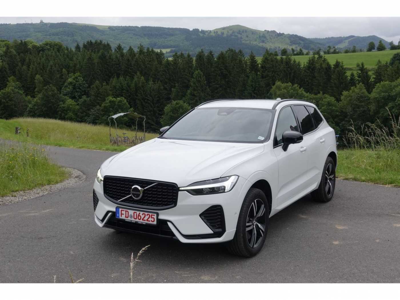 Volvo  R Design AWD B4 Diesel EU6d / Fahrerassiste