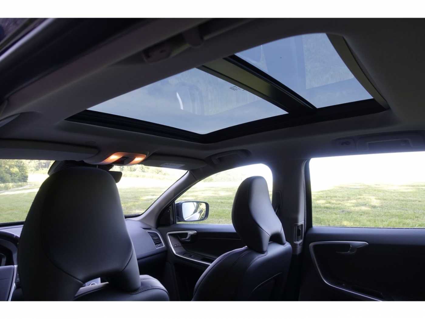 Volvo  Summum AWD D5 DPF / BusinessP. /Pano/Rückfah