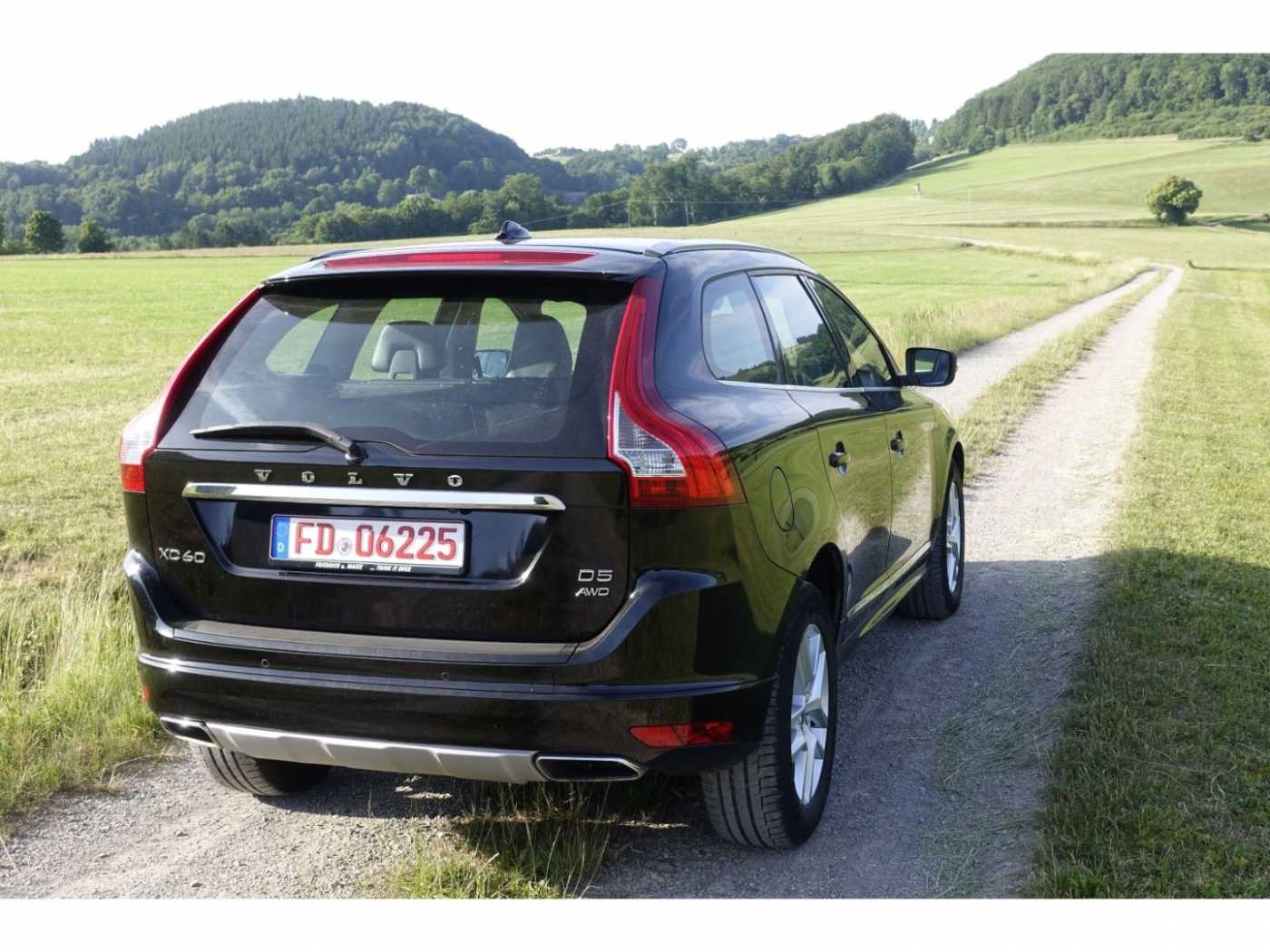 Volvo  Summum AWD D5 DPF / BusinessP. /Pano/Rückfah