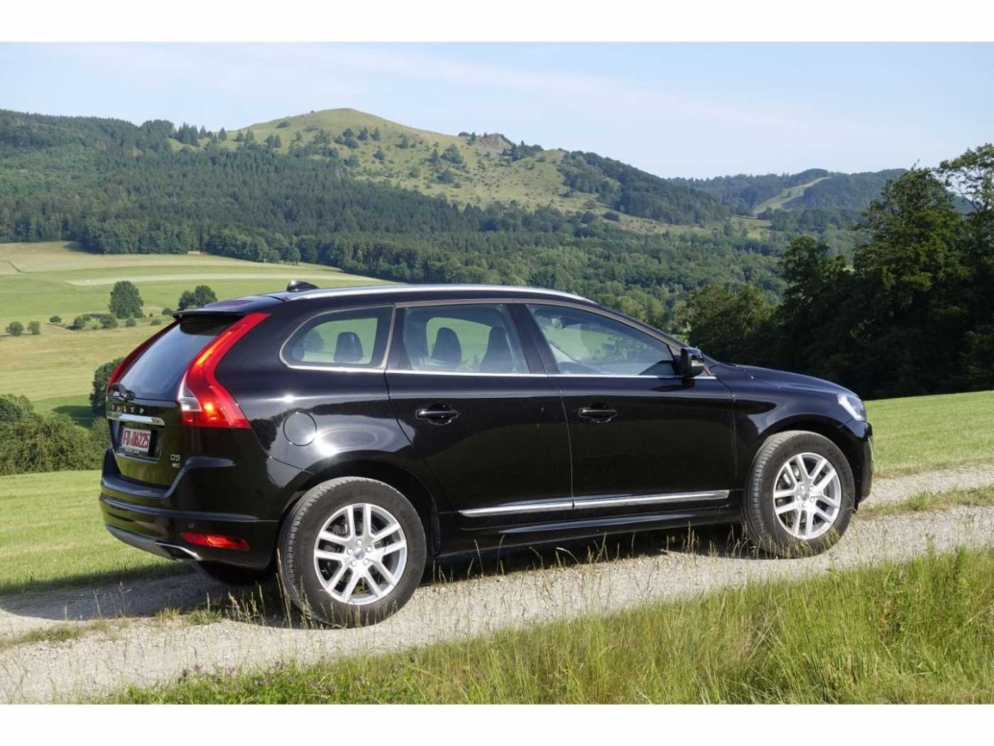 Volvo  Summum AWD D5 DPF / BusinessP. /Pano/Rückfah