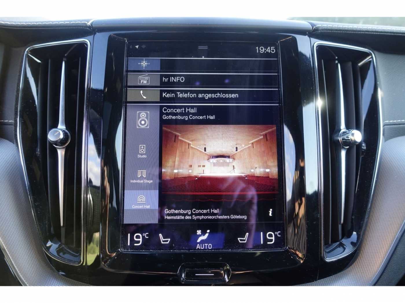 Volvo  R Design AWD T6