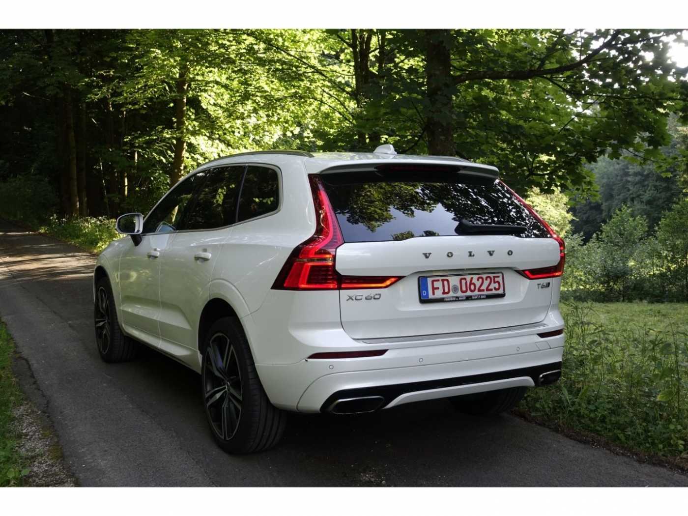 Volvo  R Design AWD T6