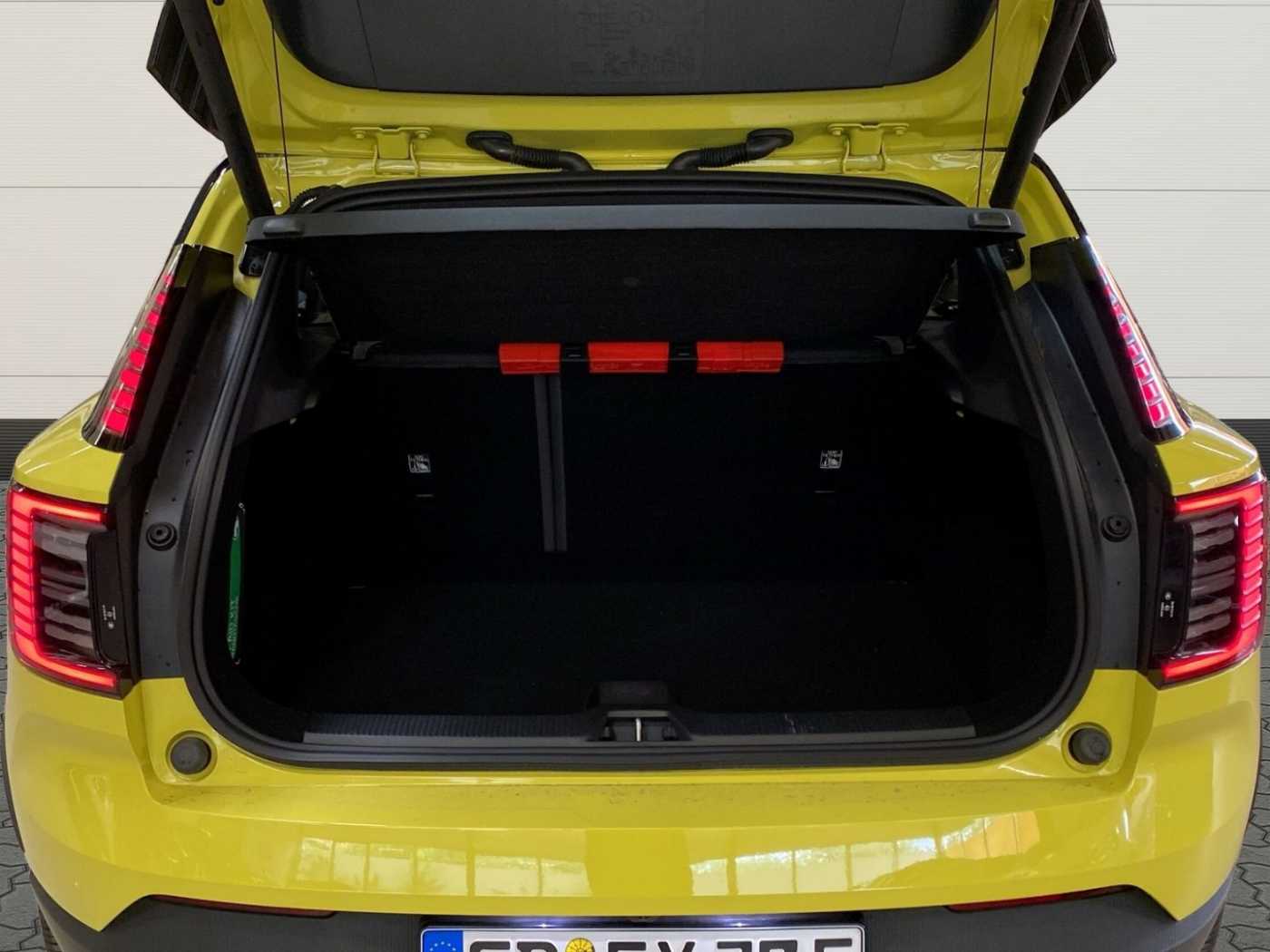 Volvo  Plus Single Motor Extended Range 2WD Pure E