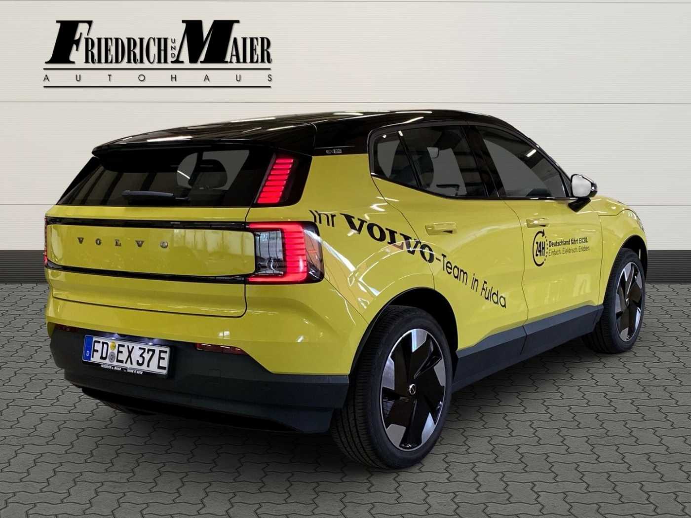 Volvo  Plus Single Motor Extended Range 2WD Pure E