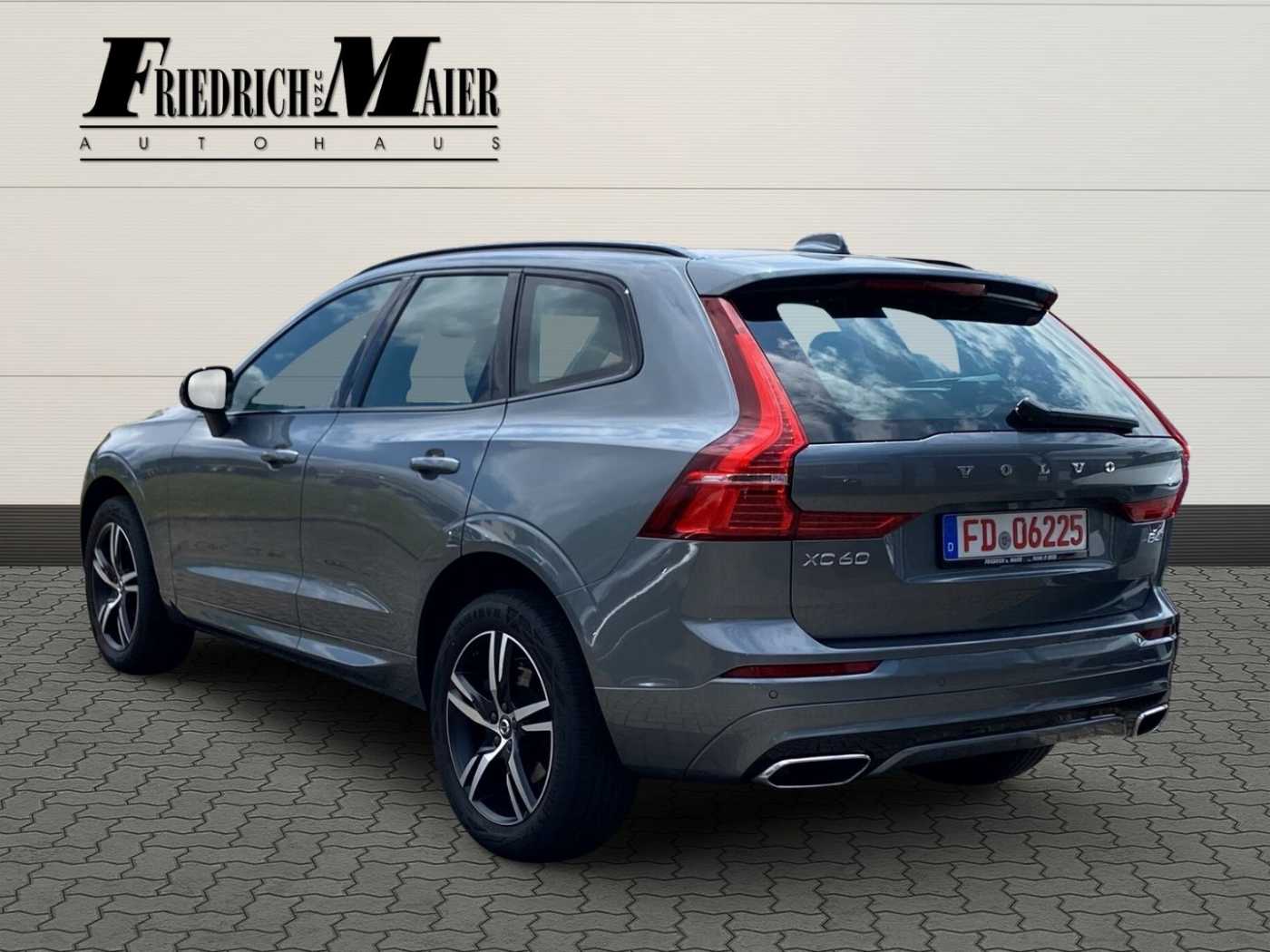 Volvo  R Design AWD B4 Diesel RFK