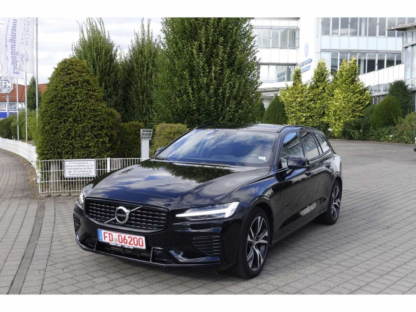 Volvo  T6 AWD R-Design V-LED*BLIS*ACC*AHK