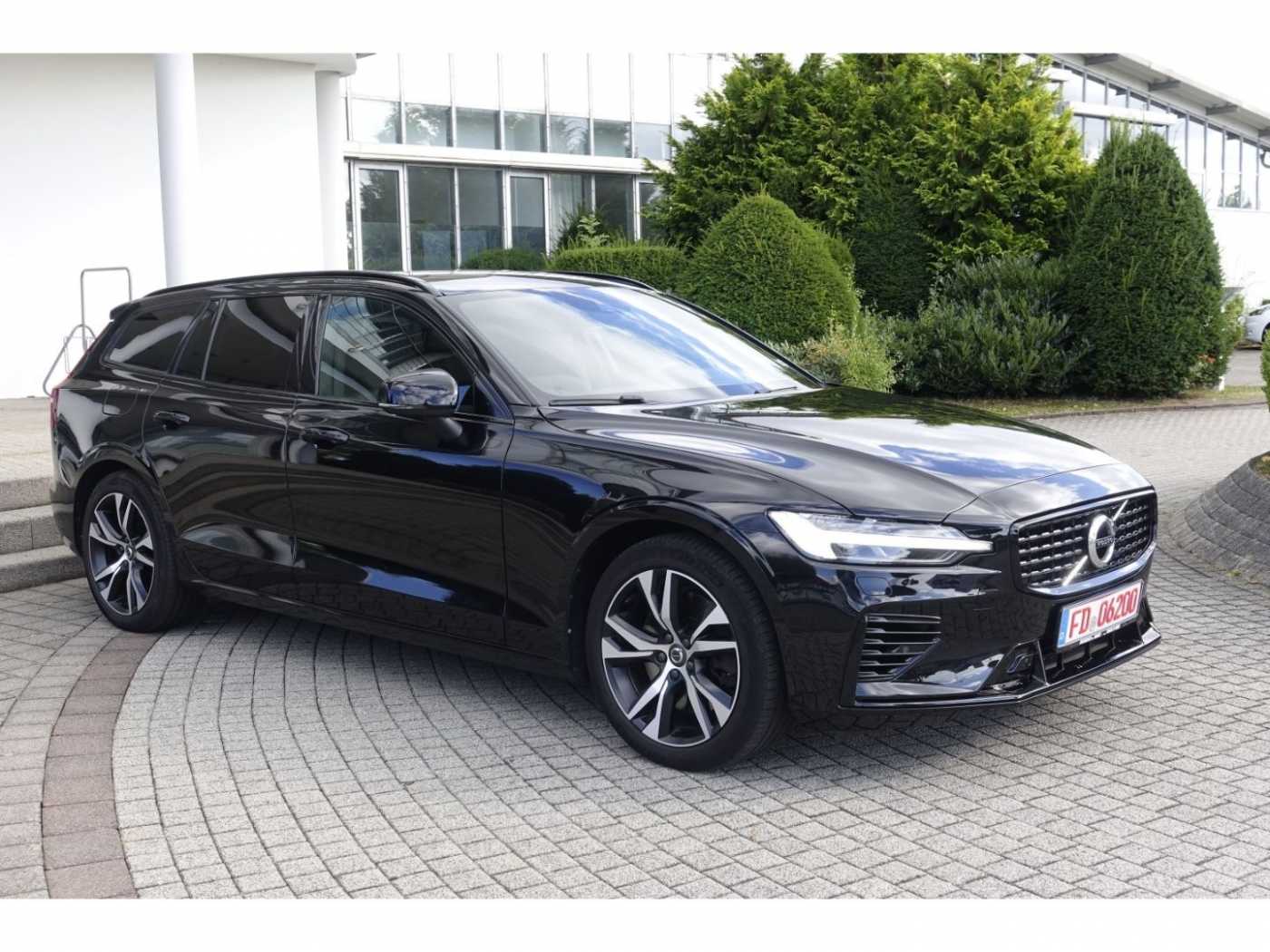 Volvo  T6 AWD R-Design V-LED*BLIS*ACC*AHK