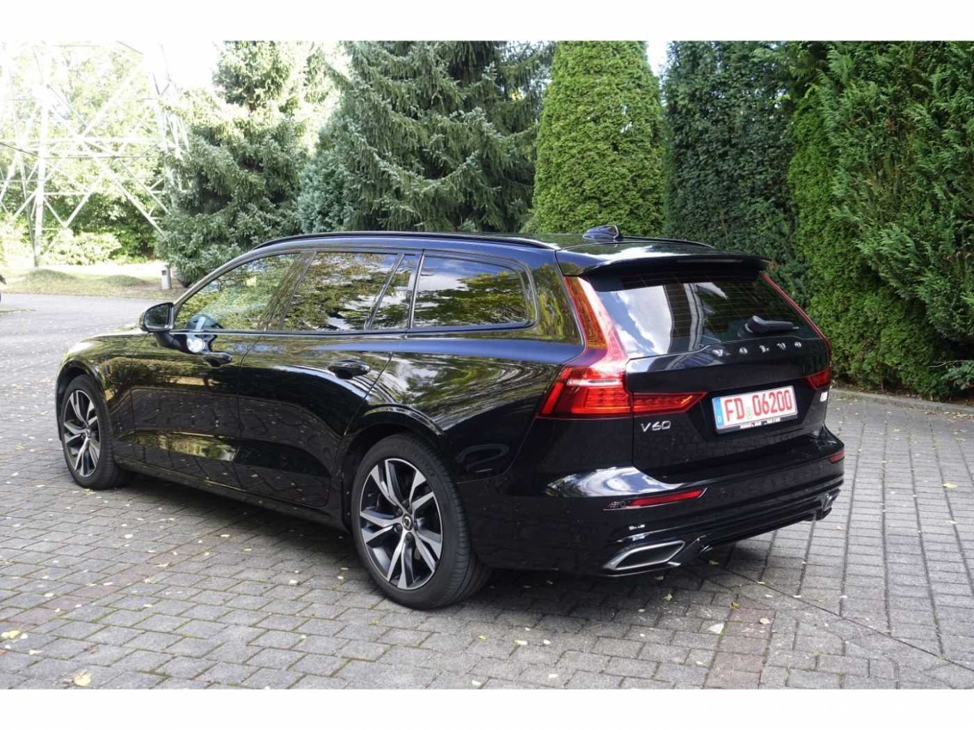Volvo  T6 AWD R-Design V-LED*BLIS*ACC*AHK