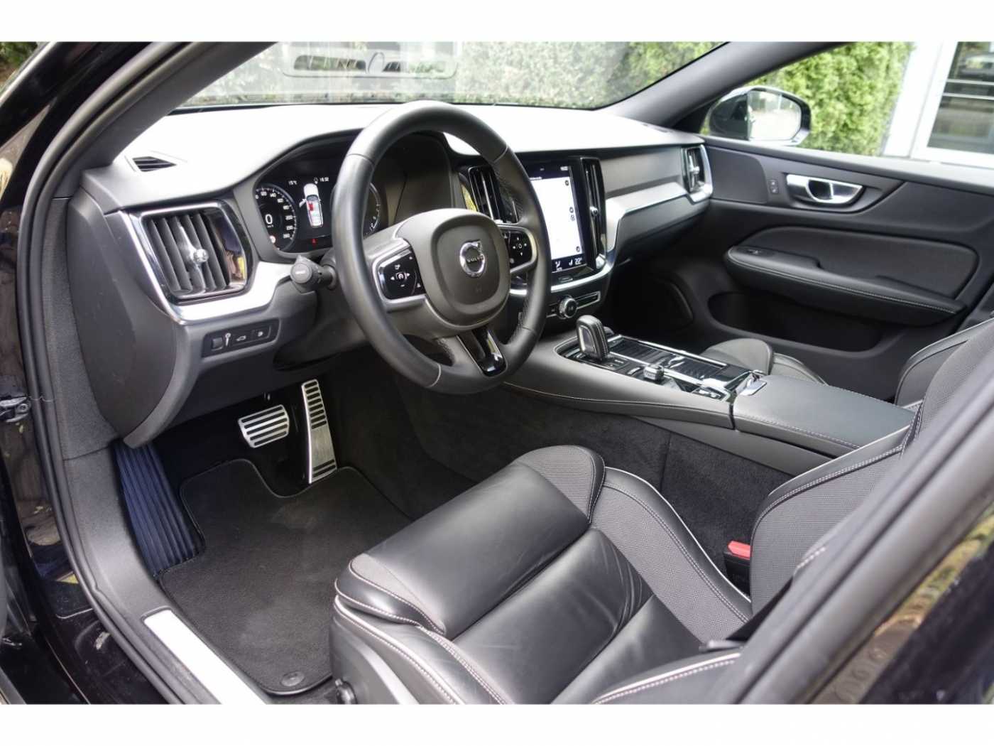 Volvo  T6 AWD R-Design V-LED*BLIS*ACC*AHK