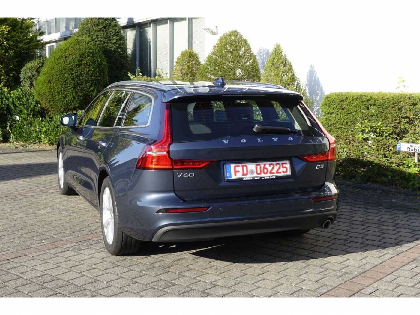 Volvo  Momentum D3 EU6d-T /Lichtpaket / Winterpaket