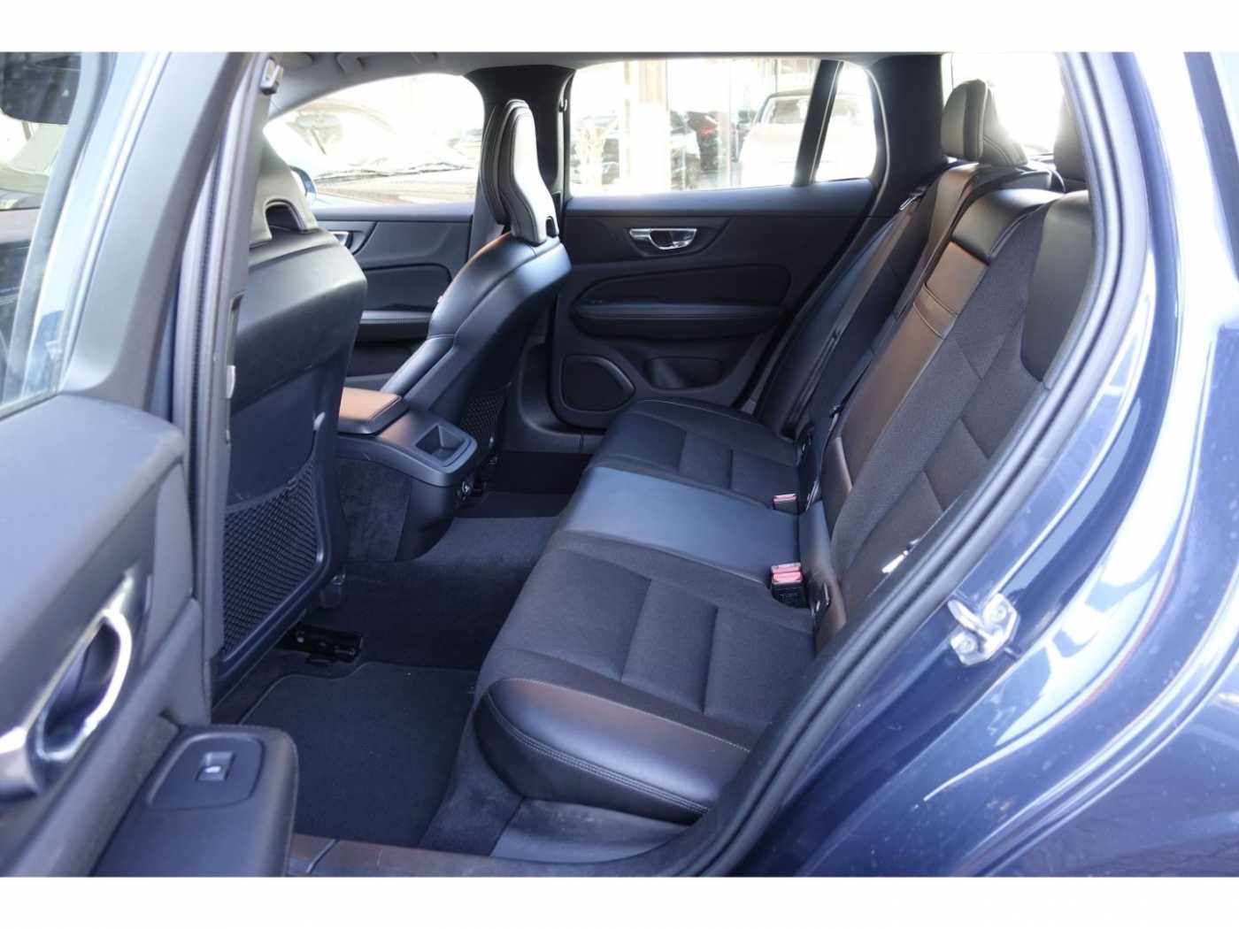 Volvo  Momentum D3 EU6d-T /Lichtpaket / Winterpaket