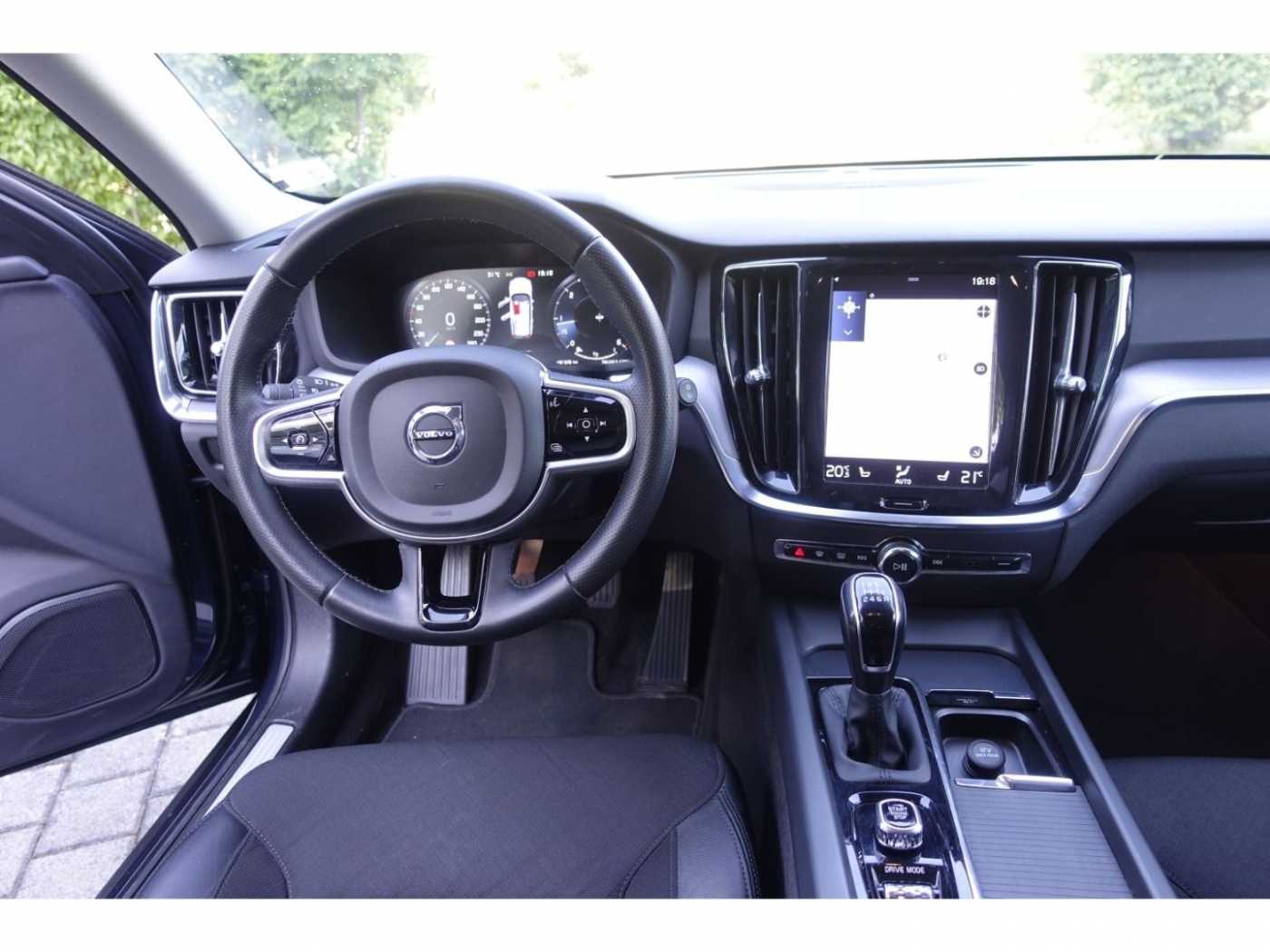 Volvo  Momentum D3 EU6d-T /Lichtpaket / Winterpaket