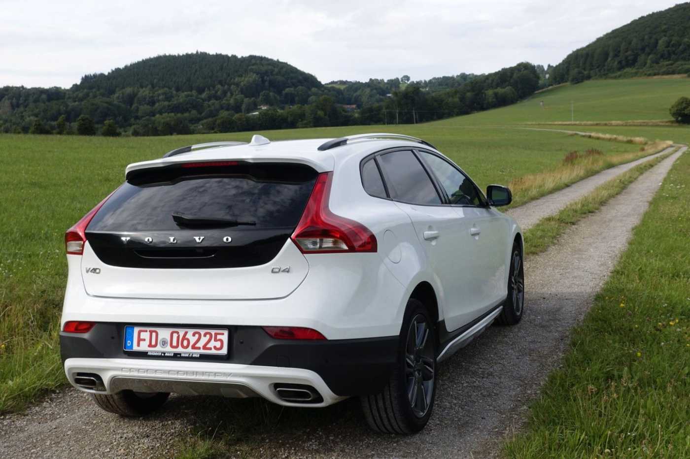 Volvo  D4  /Panoramadach/ Navi